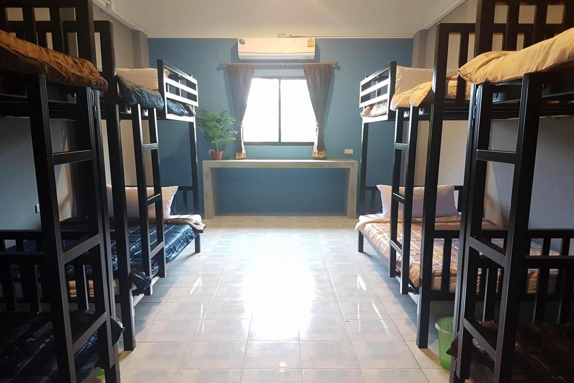 Готель K-Bunk Aonang Center Ao Nang Екстер'єр фото