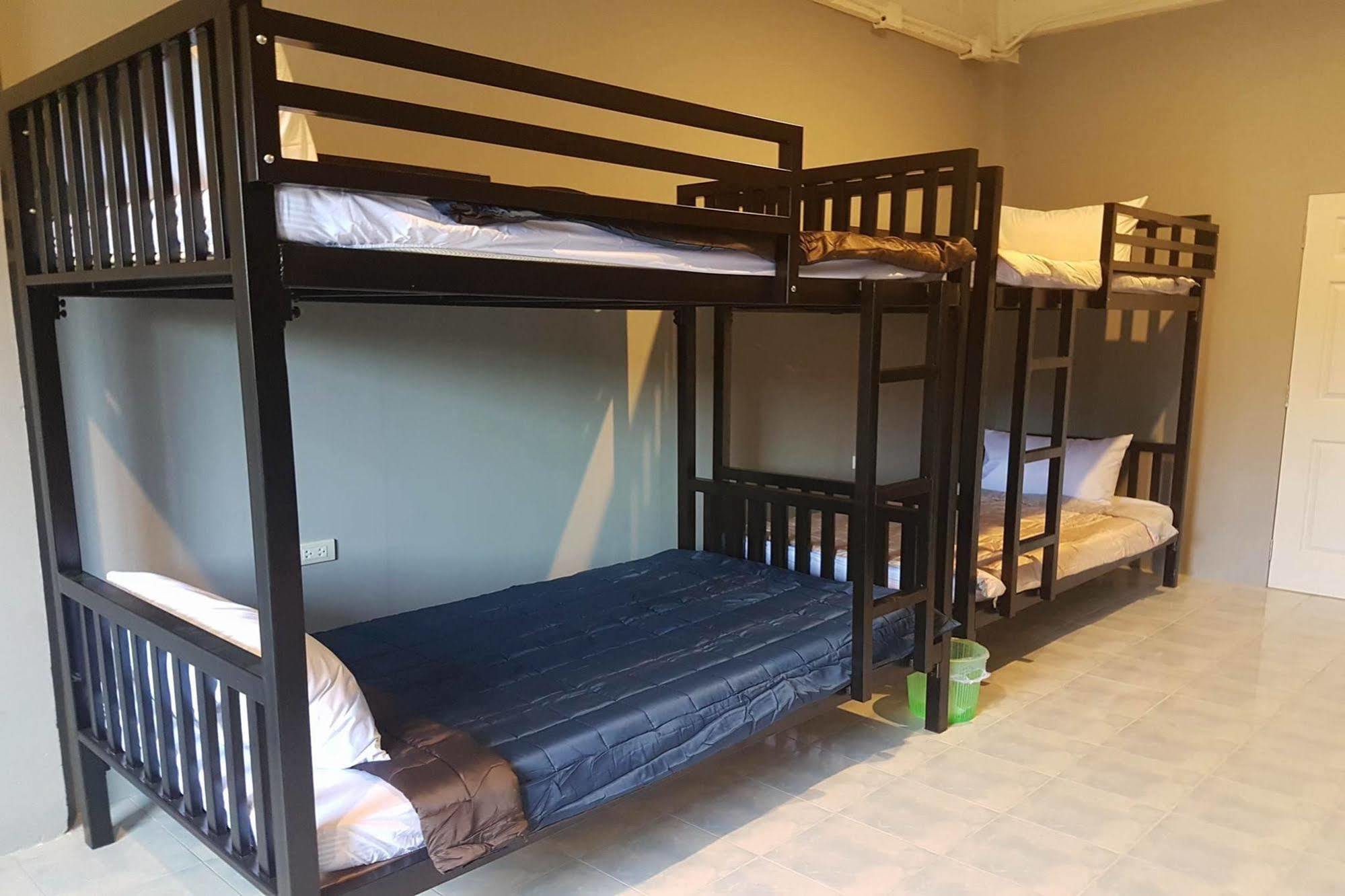 Готель K-Bunk Aonang Center Ao Nang Екстер'єр фото